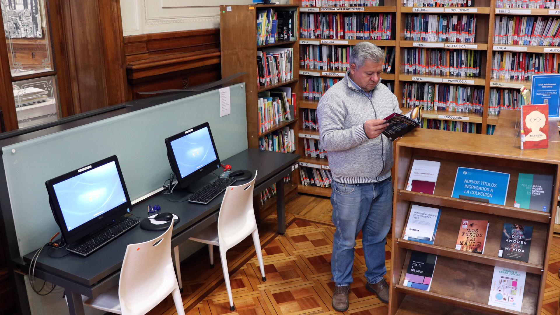 Sección Préstamo a Domicilio de la Biblioteca Nacional.