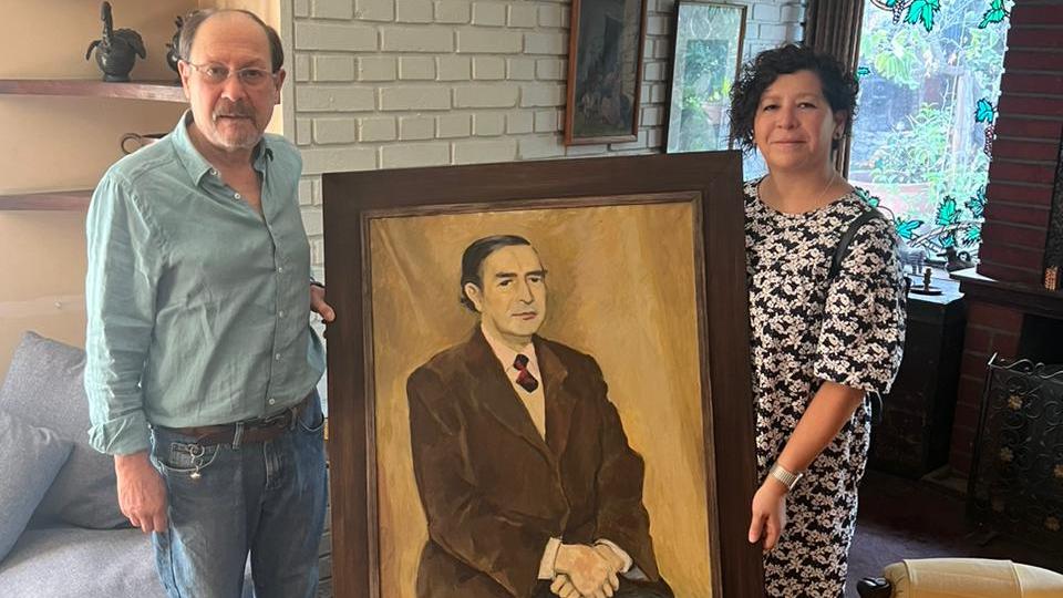Hijo de Juvencio Valle dona a la Biblioteca Nacional retrato de su padre