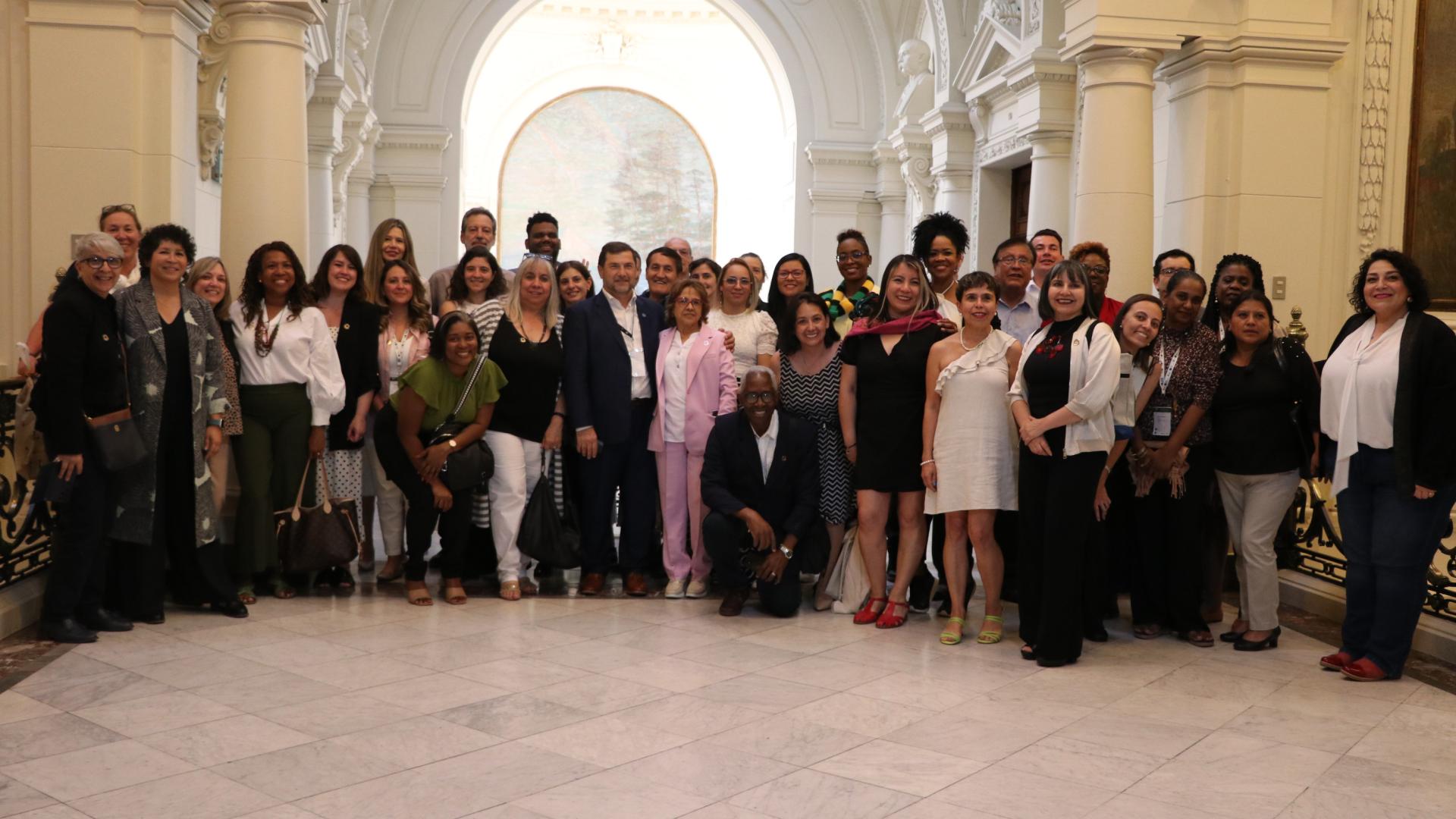 Más de 40 representantes de bibliotecas de 20 países, se reunieron en el “Taller Regional de la IFLA en América Latina y el Caribe”.