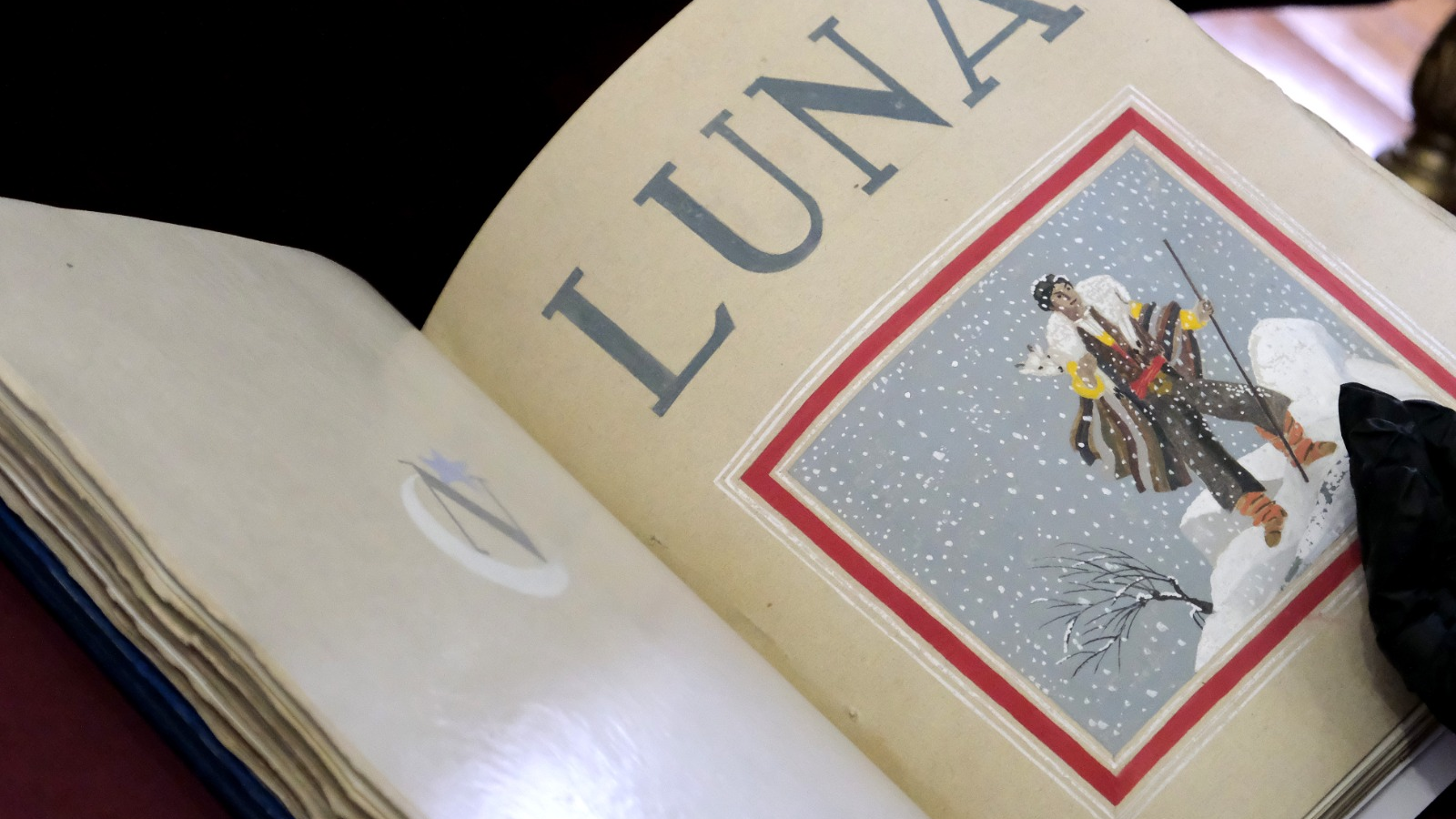 LUNA, la icónica revista fundada por refugiados de la Guerra Civil española en la Embajada de Chile en Madrid