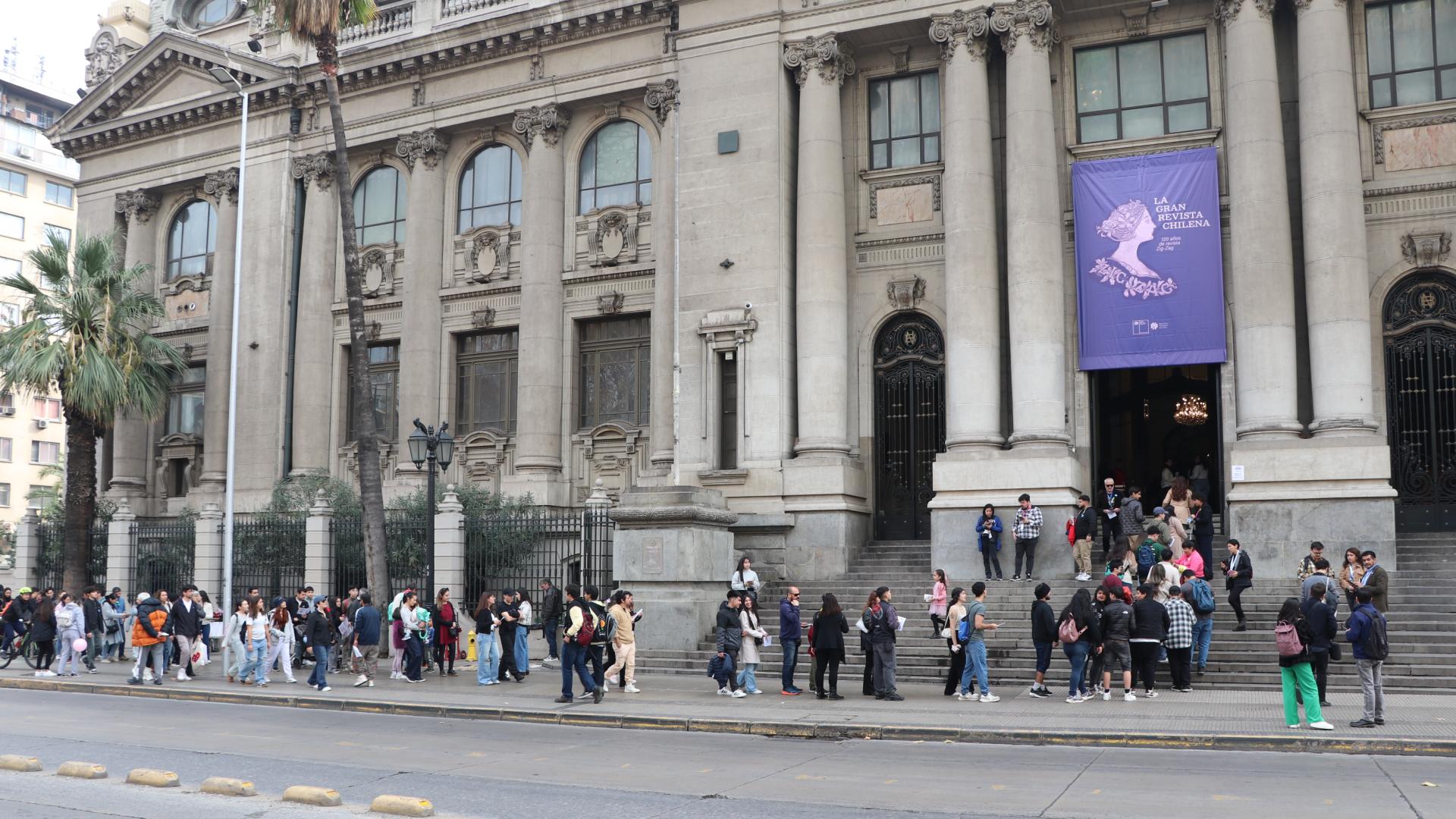 Con un lleno completo y un festivo ánimo patrimonial se vivió en la BN el Día de los Patrimonios.