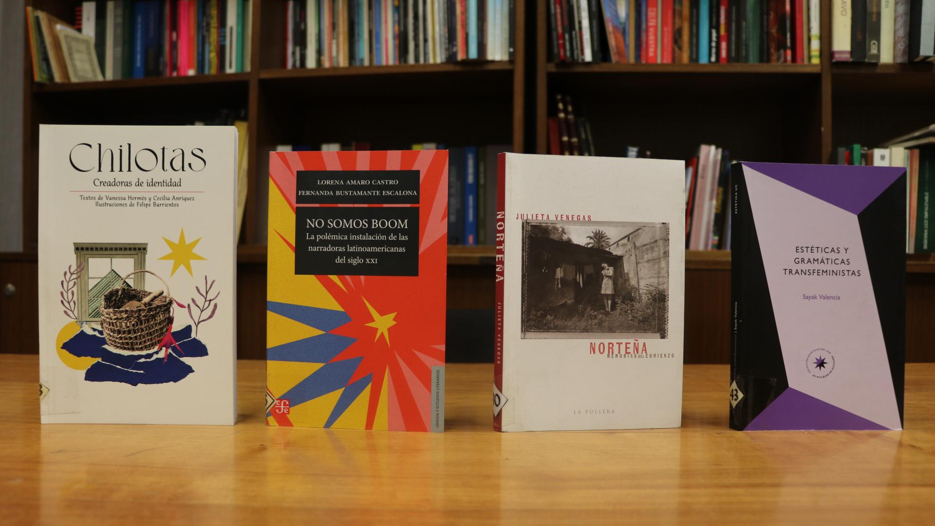 Algunos de los libros con enfoque de género que ya están disponibles para préstamo.