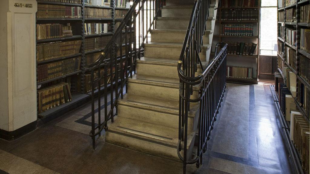 Almacenes de la Biblioteca Nacional.