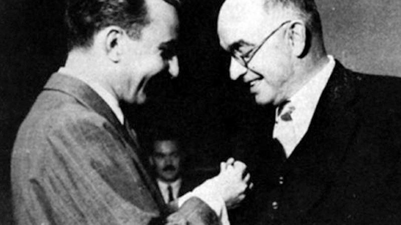 Carlos George Nascimento recibe Orden al Mérito.