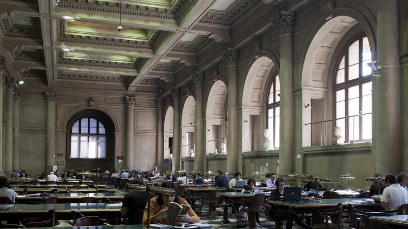 Sala de lectura Gabriela Mistral.