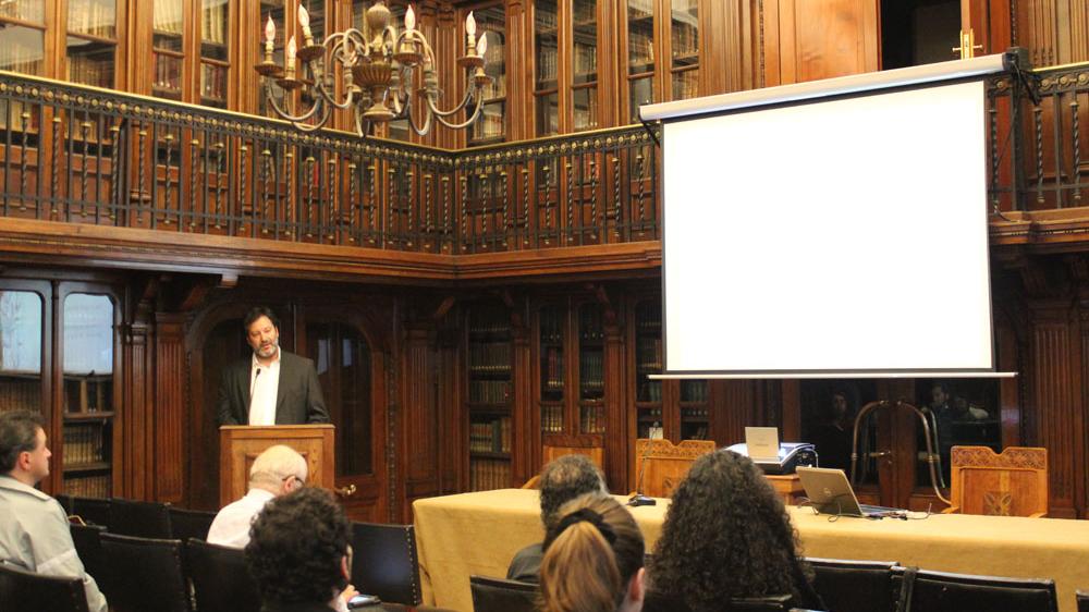 Roberto Aguirre en conferencias Biblioteca Nacional: Patrimonio Republicano de Chile
