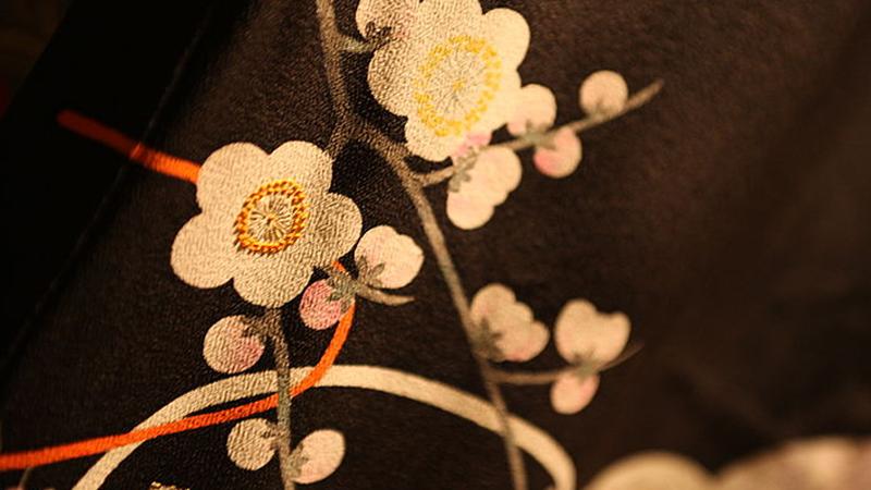 Detalle de bordado en kimono.