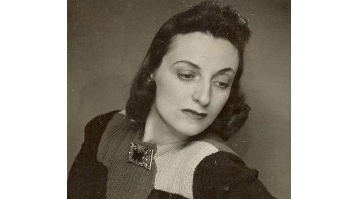Imagen: Pepita Turina, hacia 1940, fotografía. Donación digital de Karen Plath Müller Turina. Patrimonio Cultural Común. 