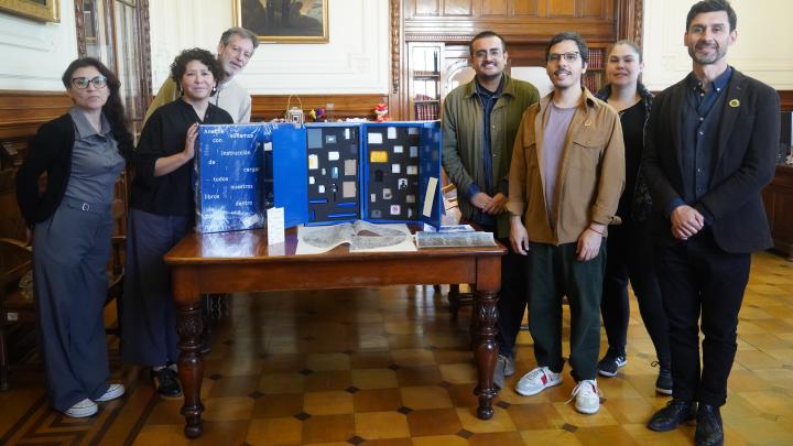 La edición se presenta con motivo del décimo aniversario de Naranja Ediciones. 