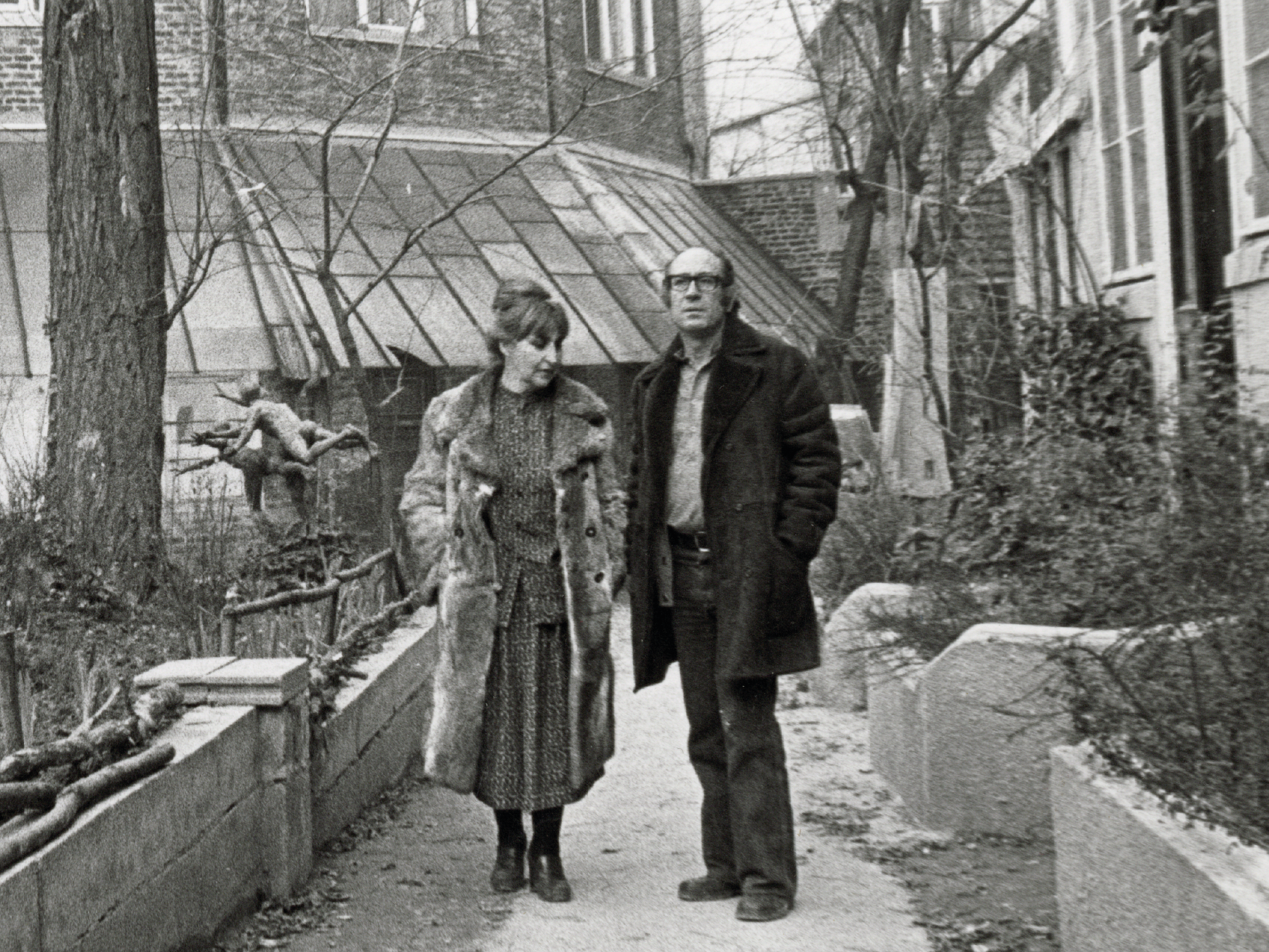 conversatorio “Memorias gráficas y fotográficas en el exilio de José Balmes y Gracia Barrios”.