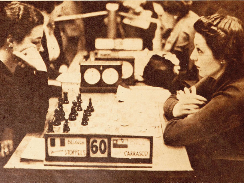 Berna Carrasco compitiendo en Argentina. Revista Estadio, 1944.