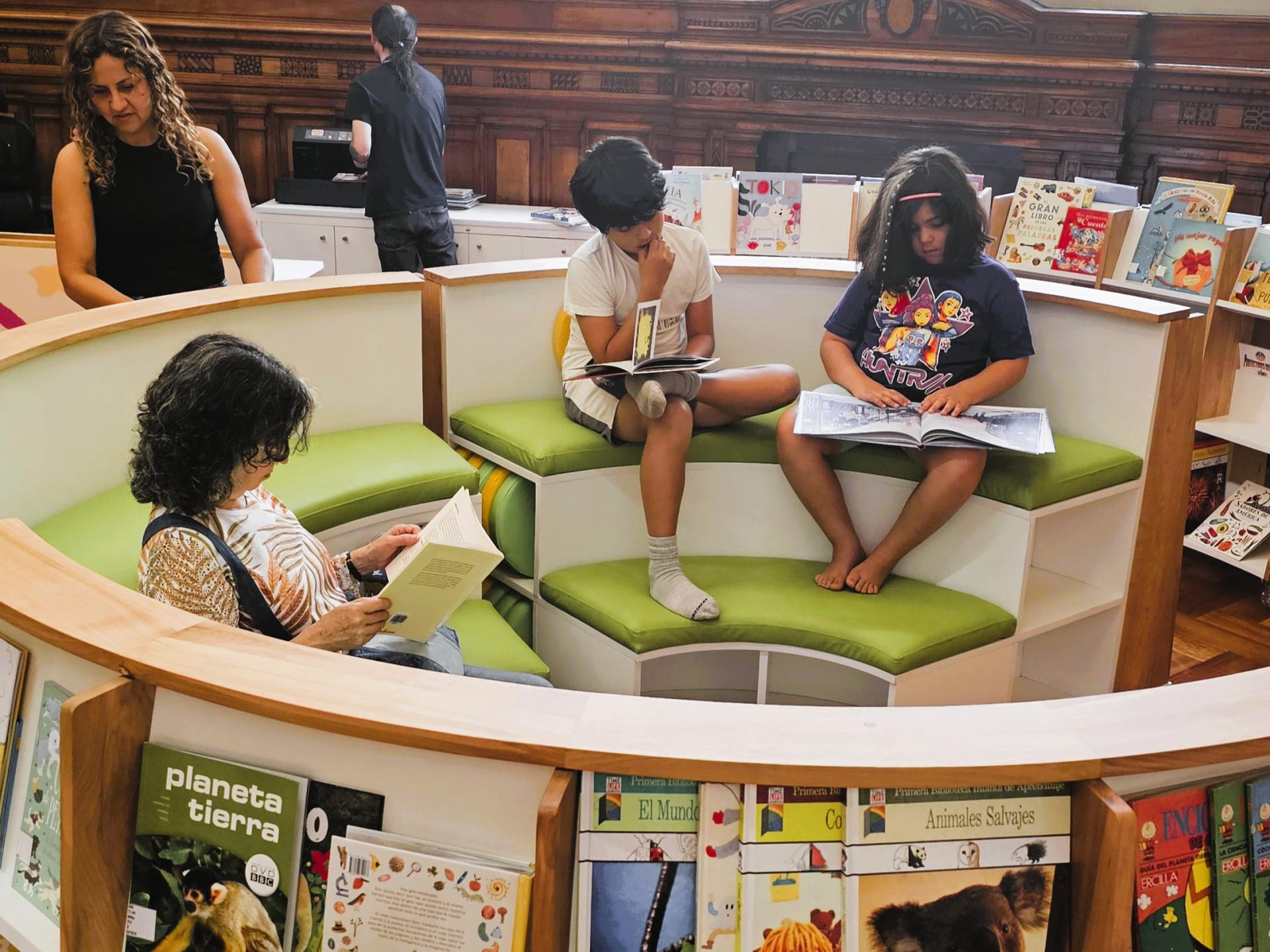 Cuentacuentos en Sala Infantil.