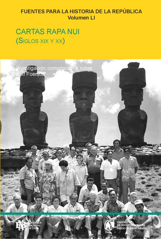Tapa amarilla con fotografía del Consejo de Anciano, 1986 con moai de fondo