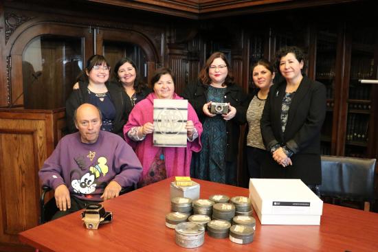 La Biblioteca Nacional recibió importante legado del fotoperiodista Luis Arnéz