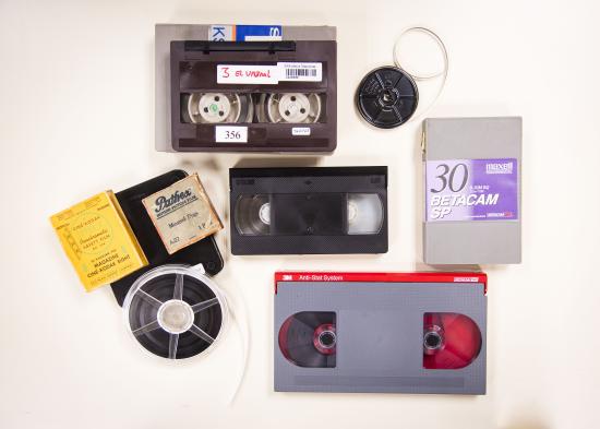 Este archivo trabaja en el resguardo y preservación del patrimonio sonoro y audiovisual presente en las colecciones de la BN.