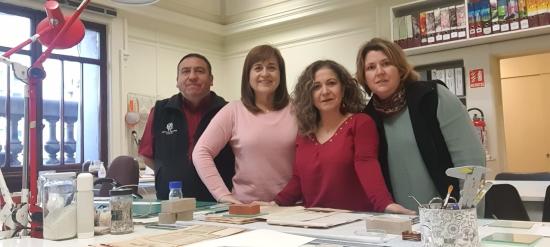 Actual equipo del Departamento de Conservación, Restauración y Microfilmación de la Biblioteca Nacional.