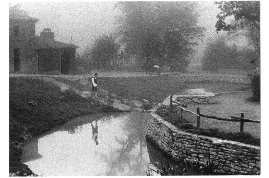 Fotografía Ana María Ziebold, "Reflejando el pasado" 1994, BNd.