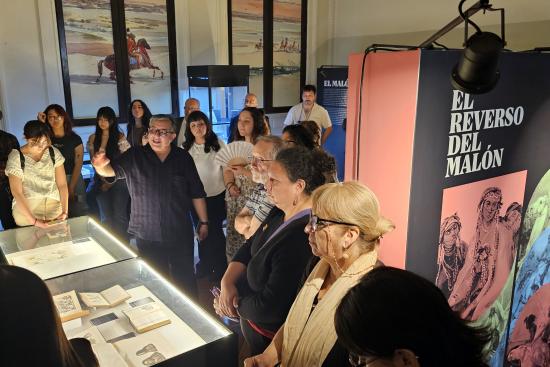Presentación de Gastón Carreño, uno de los curadores de la expo e investigador del Centro de Investigaciones Diego Barros Arana.