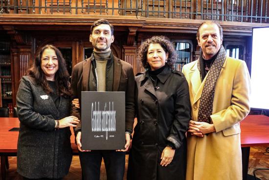En la ocasión se realizó la donación de un ejemplar de la carpeta colectiva de grabados al Archivo de Gráfica Chilena de la Biblioteca Nacional.