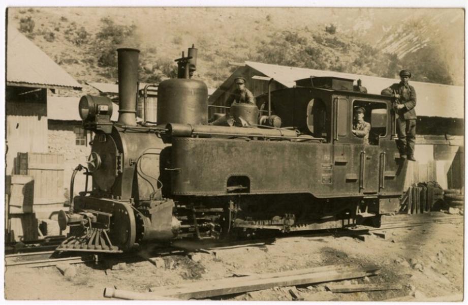 Locomotora del ferrocarril de la línea Puente Alto - El Volcán. Locomotora del ferrocarril de la línea Puente Alto - El Volcán.