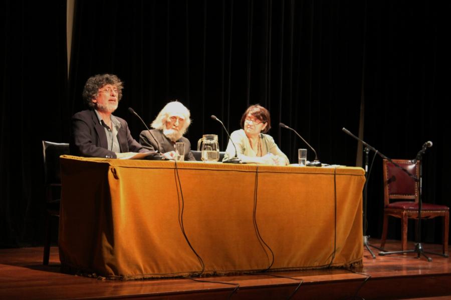 Maximiliano Salinas C.,  Gastón Soublette y Micaela Navarrete A.